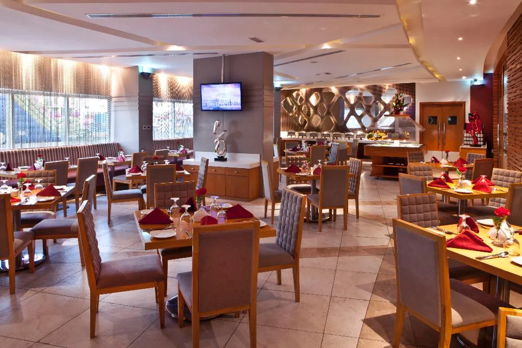 Restaurant, Landmark Grand Hotel, Dubai