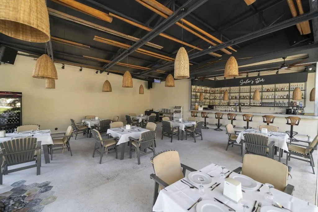 Beach, Alesta Midtown, Dalaman
