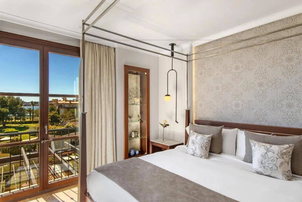 Room, The St. Regis Mardavall Resort, Majorca