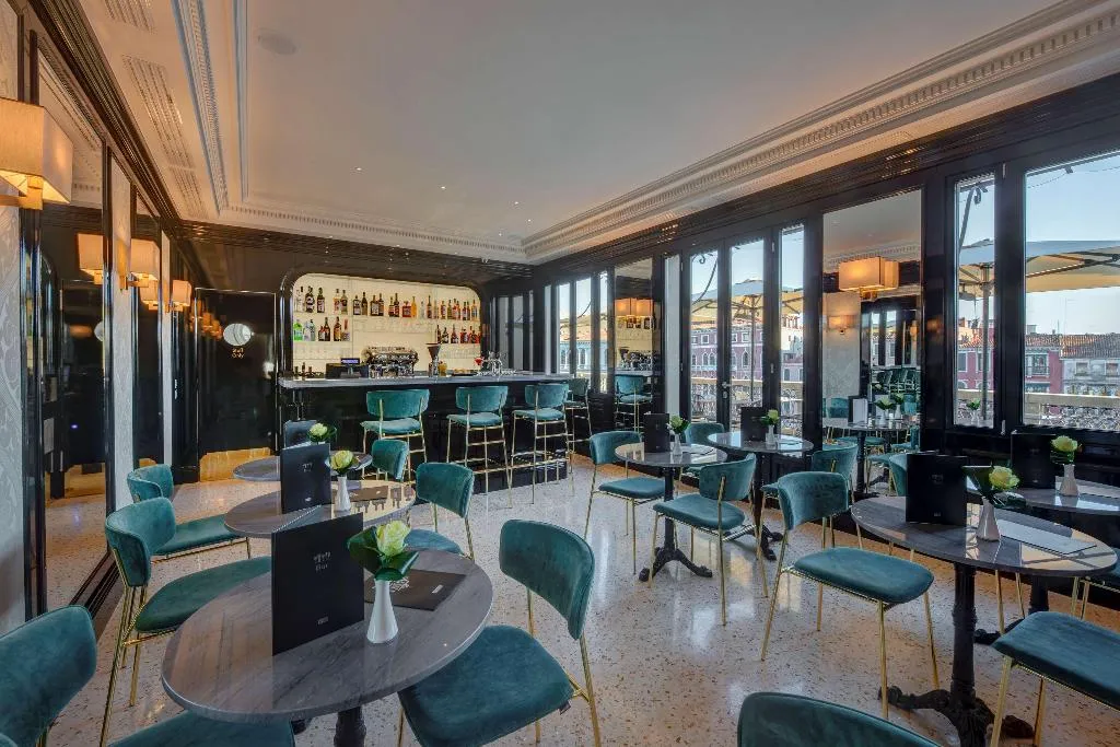 Bar, H10 Palazzo Canova, Venice