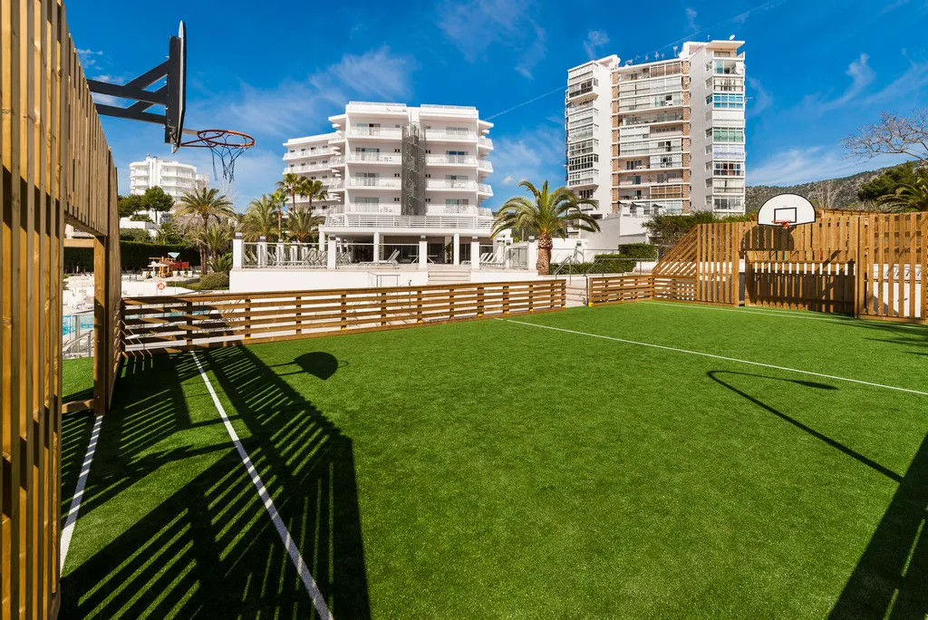 Sports and Entertainment, Globales Palmanova, Majorca