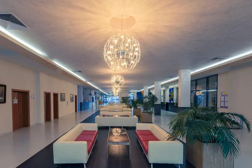 Lobby, Glarus, Bourgas