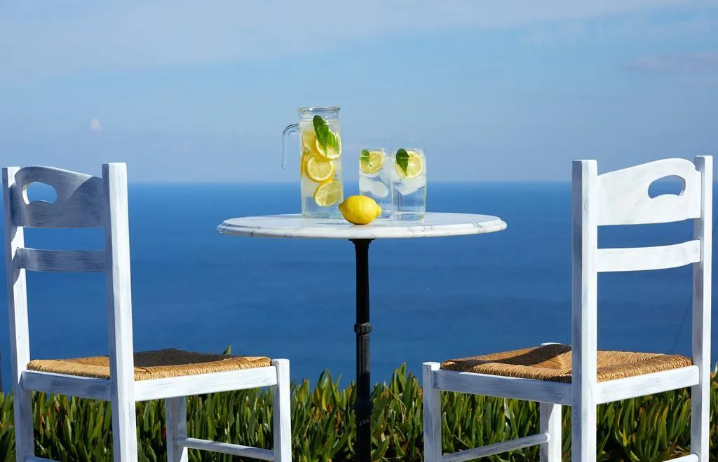 Double or Twin SUPERIOR Room, Golden East, Santorini