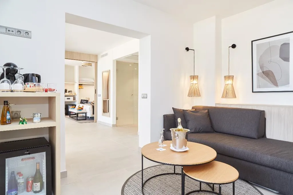 SUITE Presidential Room, Invisa Hotel Cala Verde, Ibiza