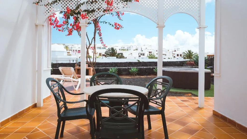 BUNGALOW CAPACITY 1 Room, Apartamentos LIVVO Coloradamar, Lanzarote