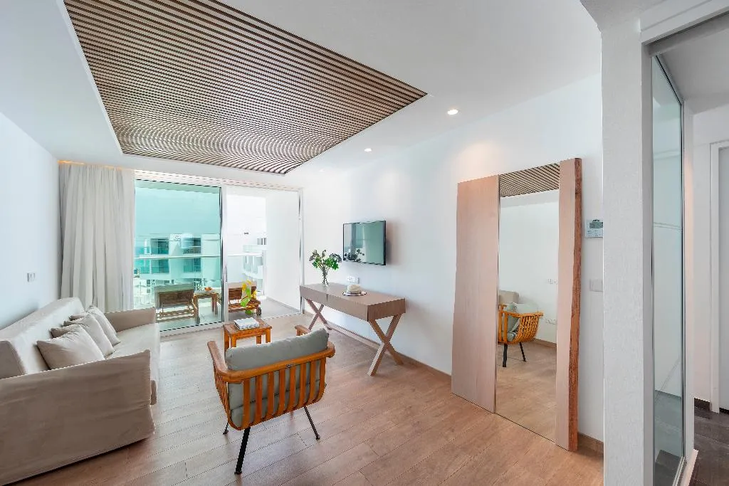 SUITE EXECUTIVE Room, Limanaki Beach, Cyprus