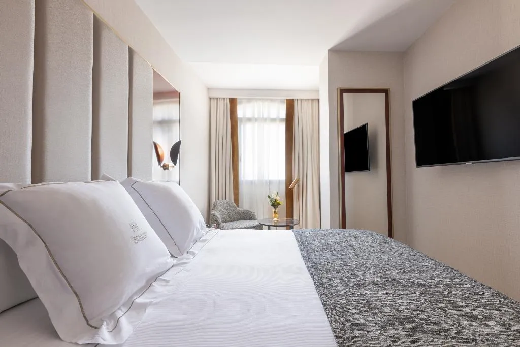 APARTMENT TWO BEDROOMS Room, Suites Center Barcelona, Barcelona
