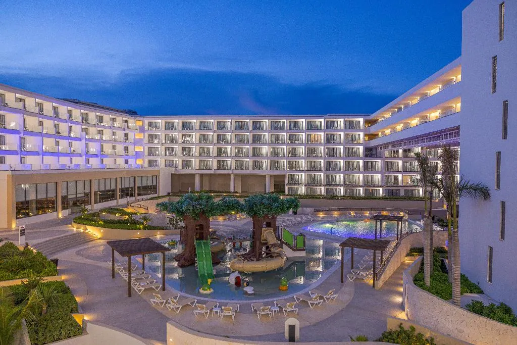 Pool, Sensira Resort & Spa Riviera Maya All Inclusive, Cancun Area