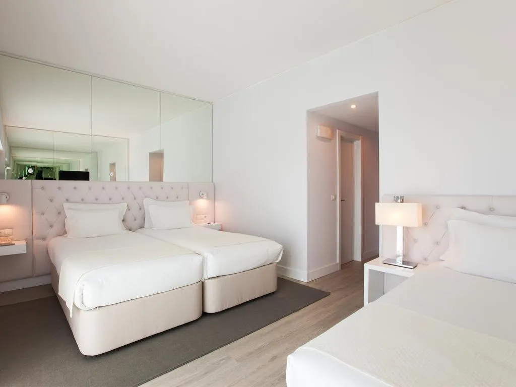 TRIPLE CITY VIEW Room, Lutecia Smart Design Hotel, Lisbon