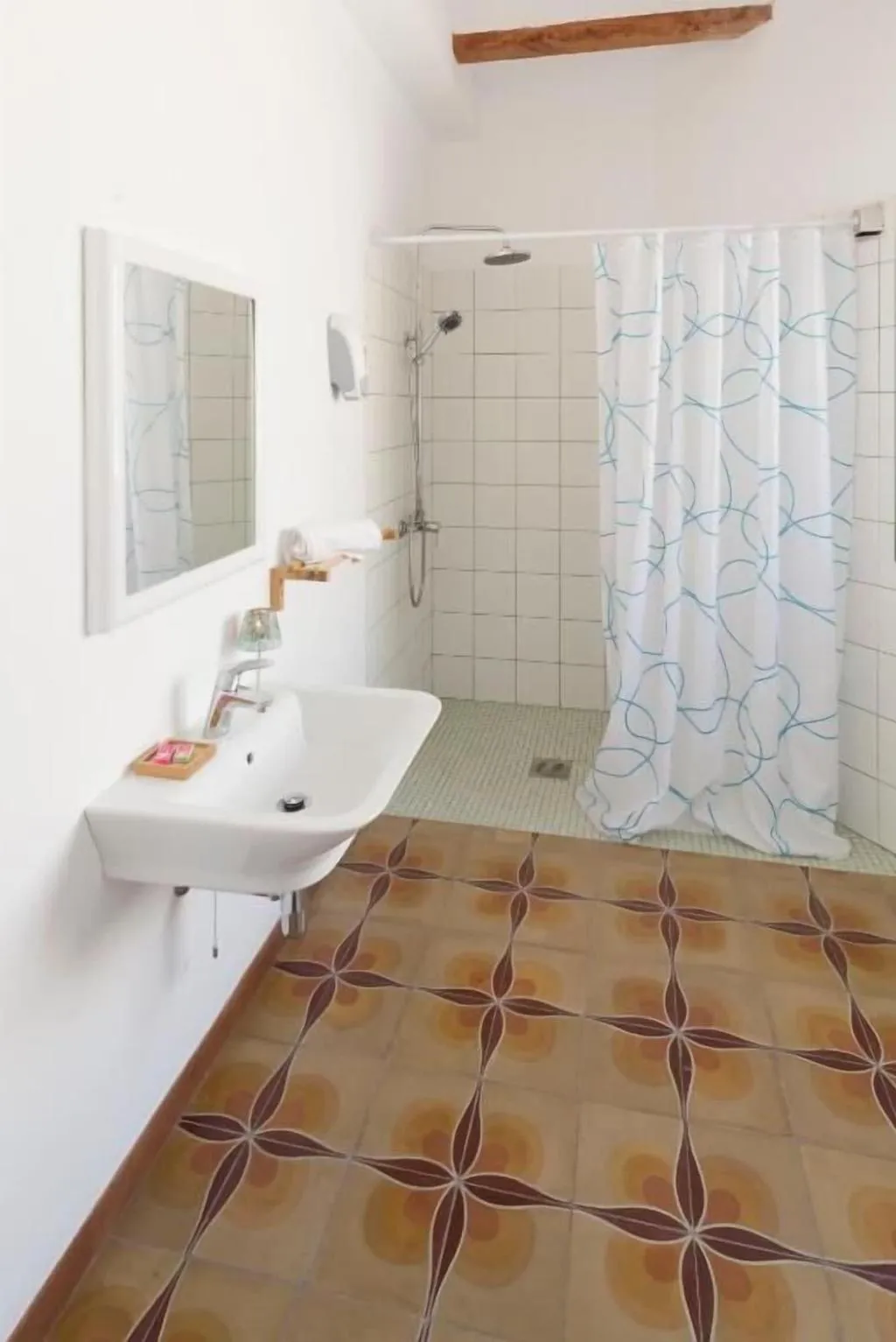 Room, Hostal Cling 43, Costa Dorada
