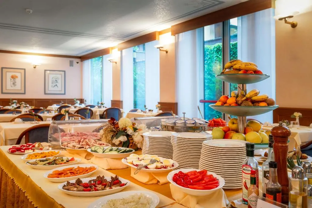 Restaurant, Hotel Crivi's, Milan
