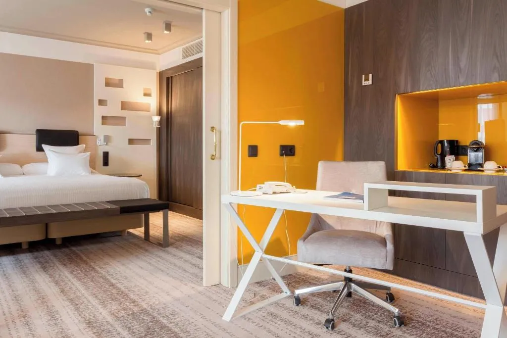 SUITE EXECUTIVE KING BED Room, Marriott Hotel Madrid Auditorium, Madrid