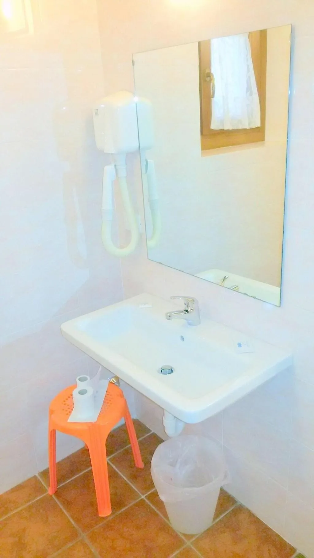 Room, Rita Major, Florence
