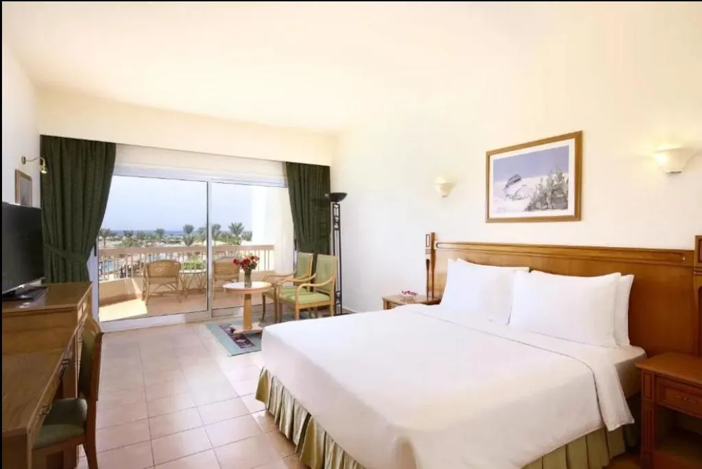 SINGLE DELUXE Room, Long Beach Resort, Red Sea Riviera