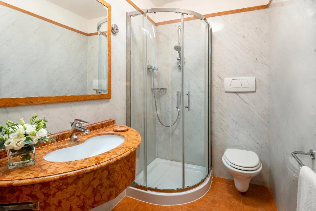 SINGLE BUSINESS Room, UNA HOTELS Galles Milano, Milan