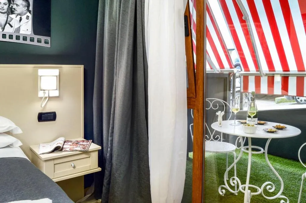 Room, B B Sorrento Queen, Naples
