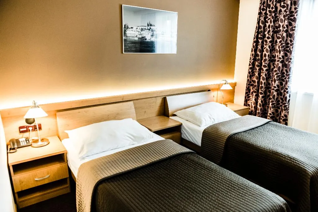 DOUBLE STANDARD Room, Archibald City, Prague