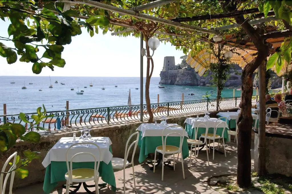 Terrace, Hotel Vittoria Positano, Naples