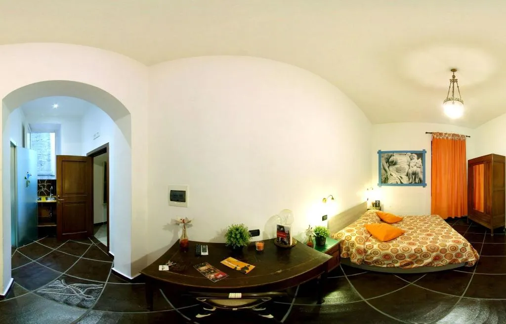 Room, Casa Del Monacone, Naples