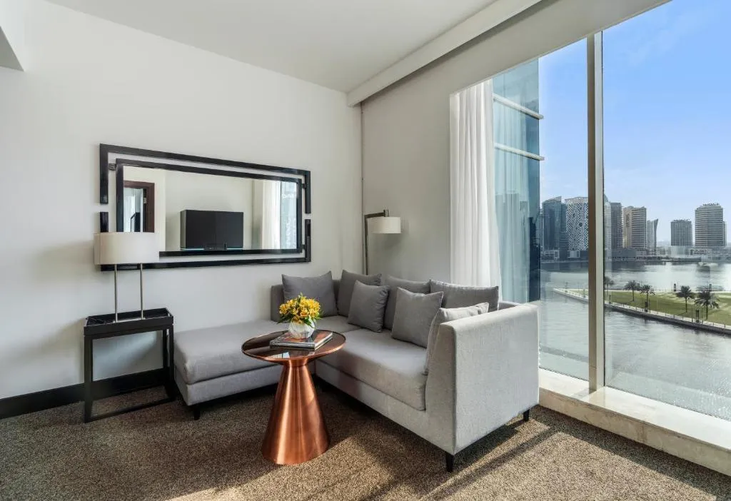 SUITE SUPERIOR Room, Pullman Dubai Downtown, Dubai