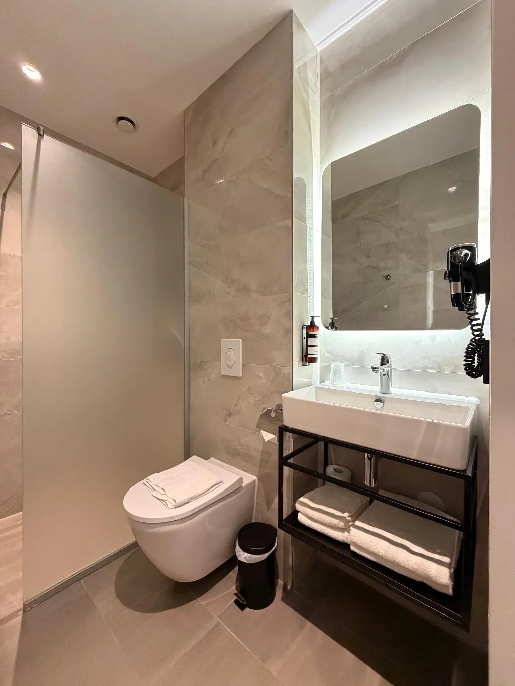 DOUBLE STANDARD Room, OZO Hotels Antares Amsterdam Schiphol Airport, Amsterdam