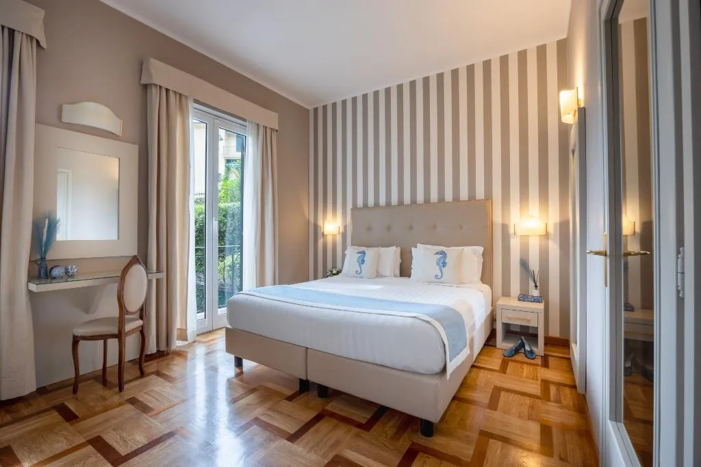 Double or Twin STANDARD Room, Hotel Metropole, Cagliari