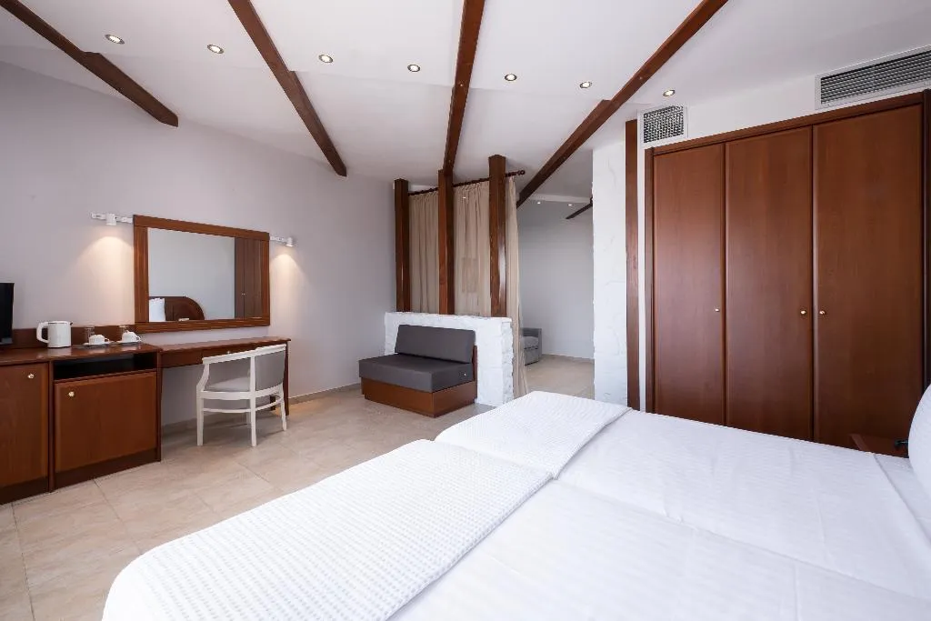 FAMILY ROOM GARDEN VIEW Room, Alexandros Palace Hotel & Suites, Halkidiki