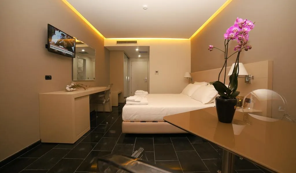 Room, Palace hotel Vlore, Kavaje
