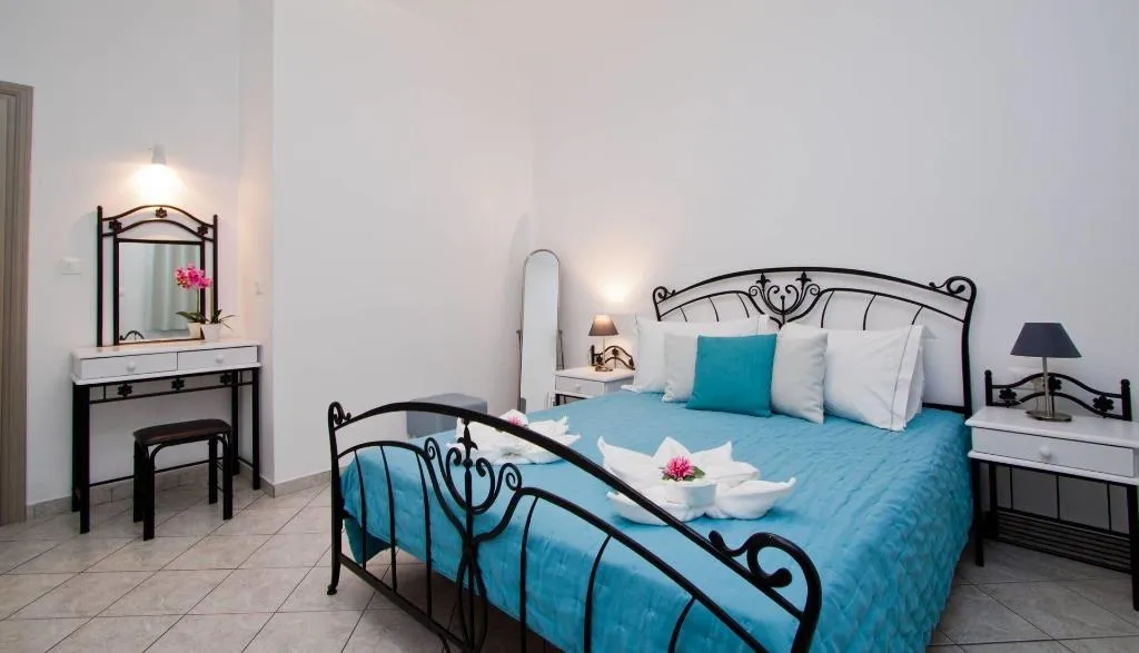 Room, Nemesis, Santorini