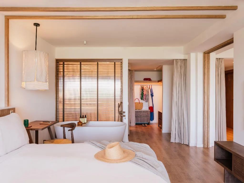SUITE STANDARD Room, ME Marbella, Costa Del Sol
