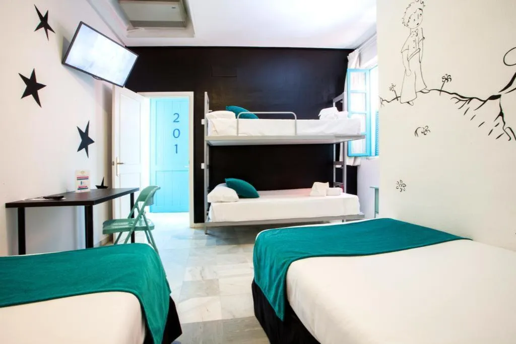 QUADRUPLE STANDARD Room, Casual de las Letras Sevilla, Seville