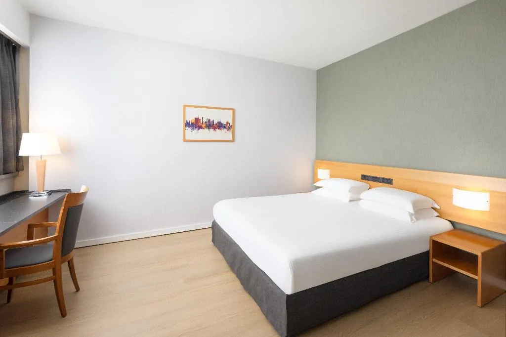 DOUBLE PREMIUM Room, Crowne Plaza Milan Linate, Milan