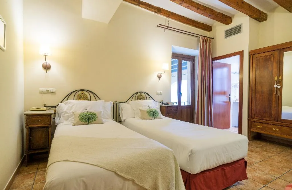 Room, Andria, Costa Brava