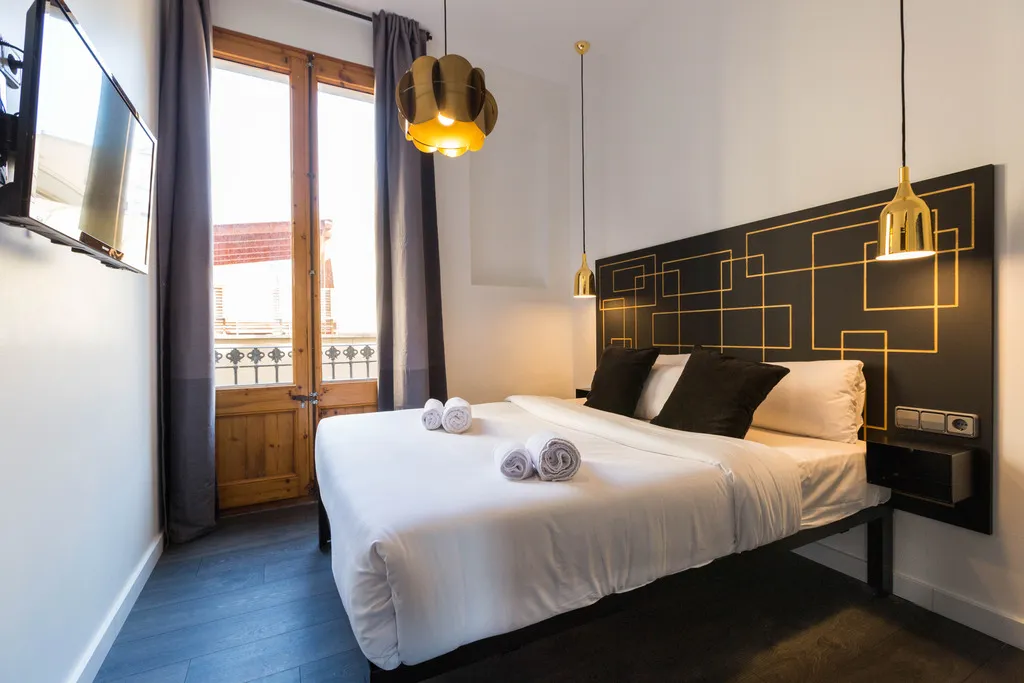 APARTMENT TWO BEDROOMS Room, La Mare by The Streets, Barcelona