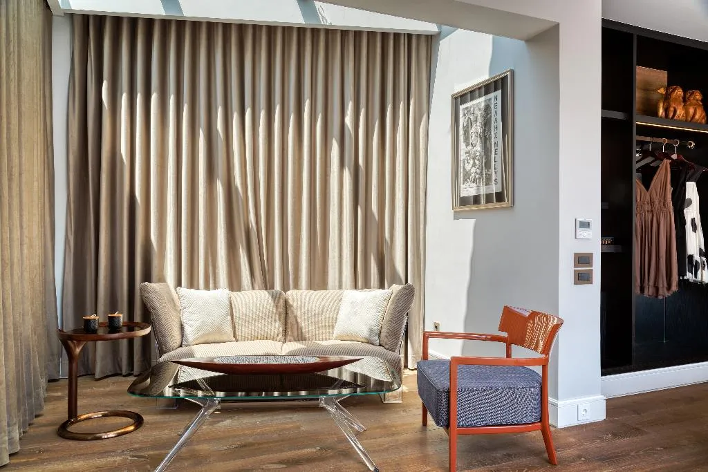 SUITE STANDARD Room, Athenian Foss, Athens