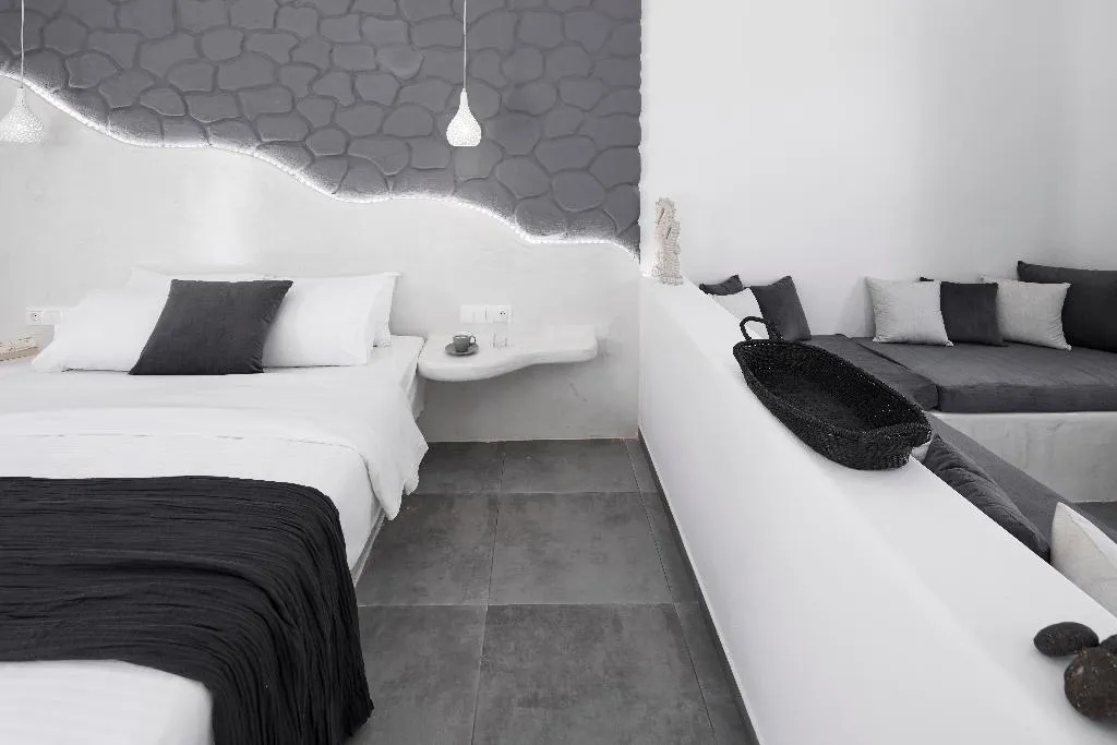 SUITE HONEYMOON Room, Golden East, Santorini