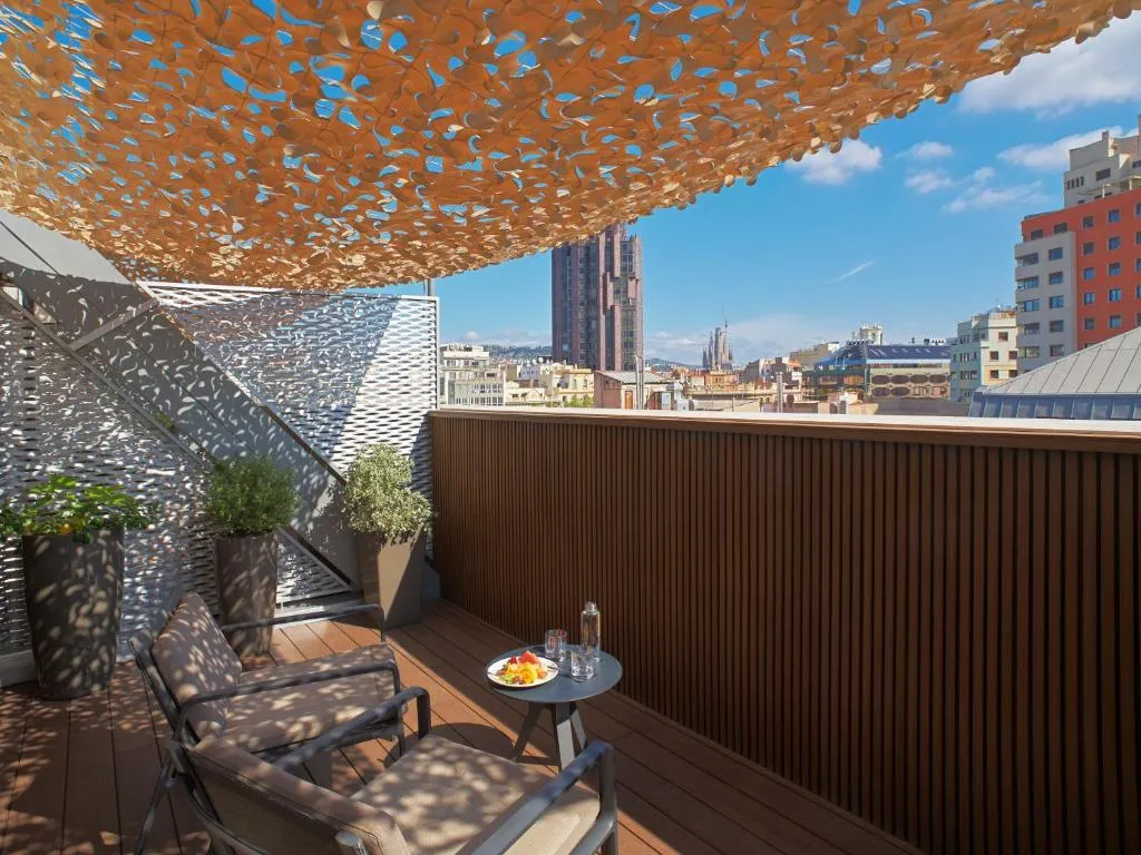 JUNIOR SUITE WITH TERRACE Room, H10 Cubik, Barcelona
