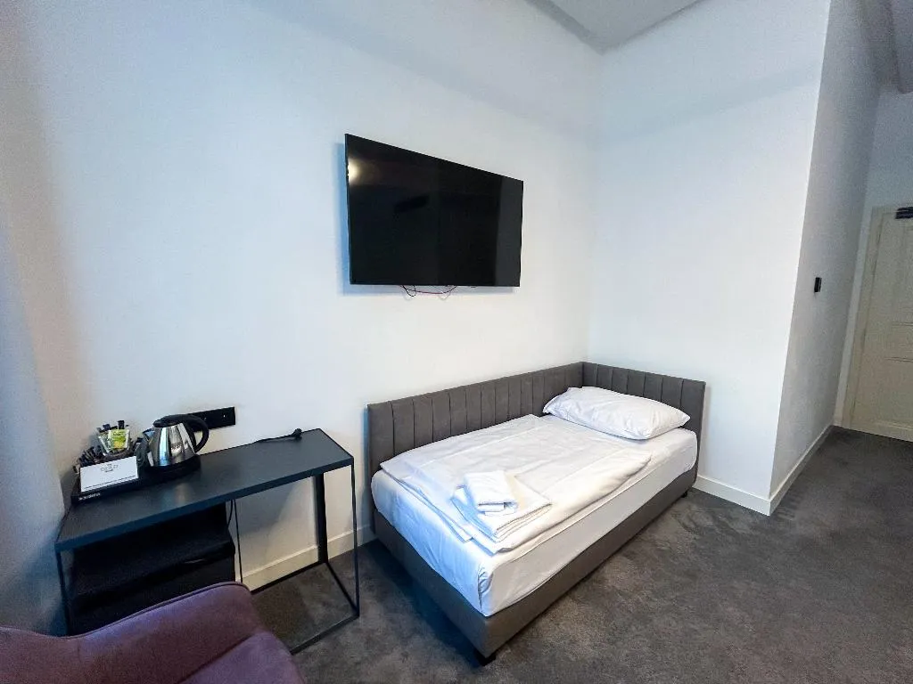 TRIPLE STANDARD Room, The Gold Bank, Prague