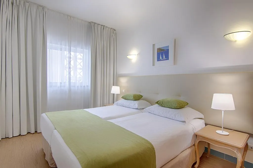APARTMENT POOL VIEW Room, Luna Miramar Club, Algarve