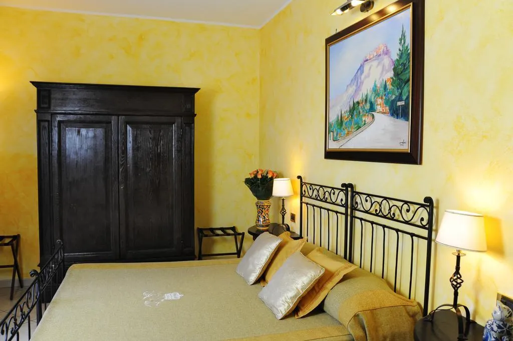 Room, Villa Angela, Taormina