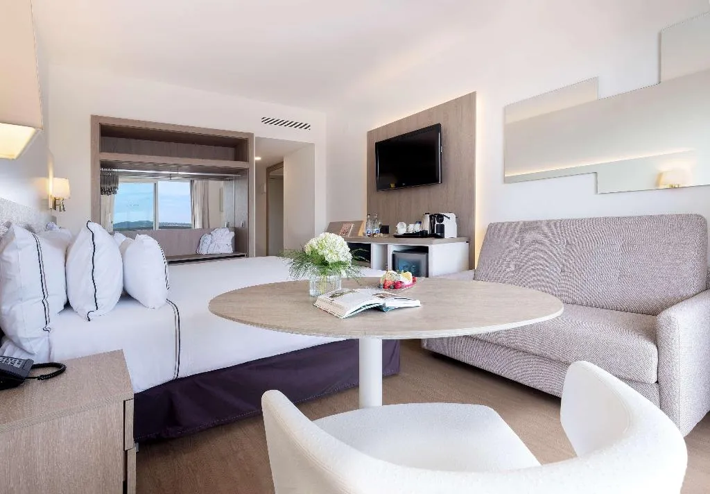 DOUBLE PREMIUM SEA VIEW Room, Melia Sitges, Costa Brava