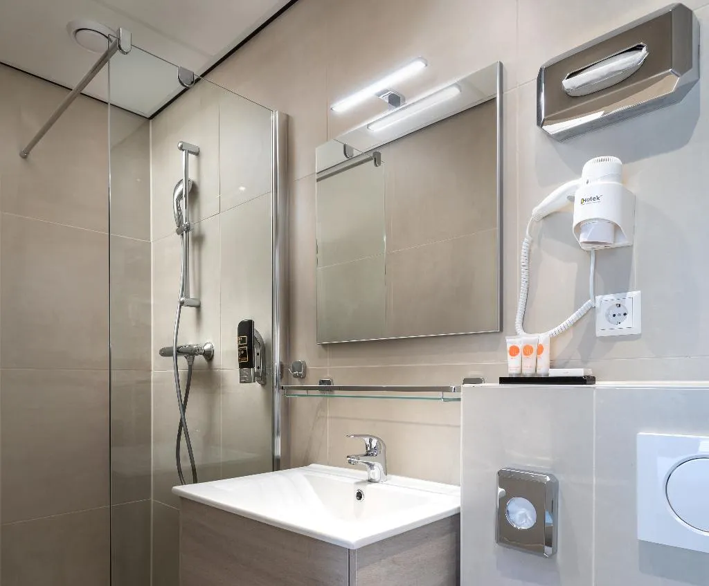 TRIPLE STANDARD Room, NL Hotel District Leidseplein, Amsterdam
