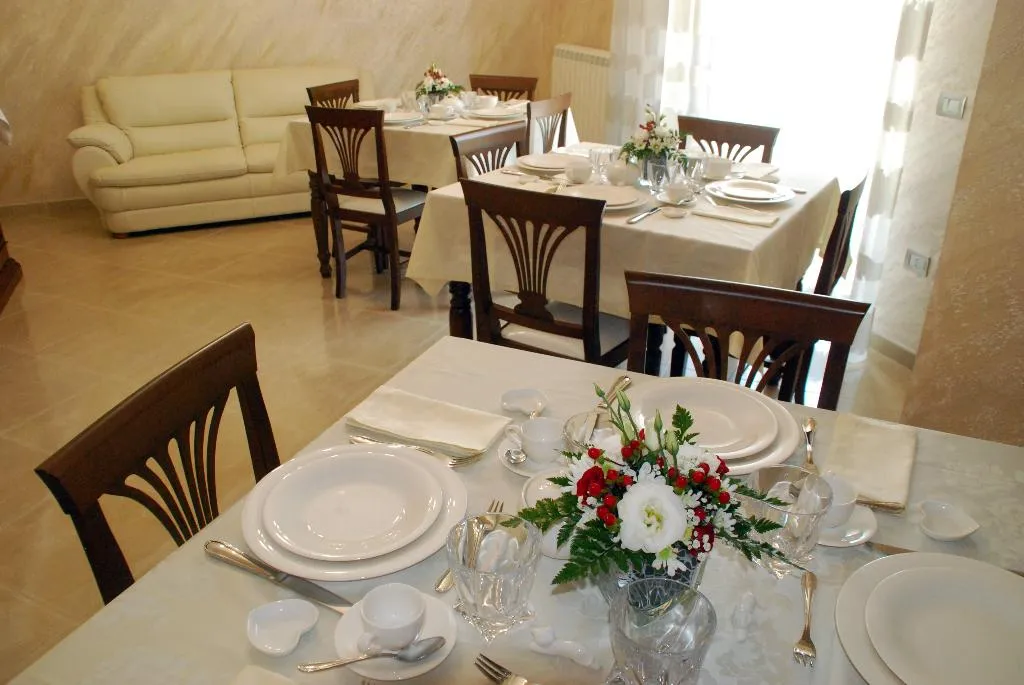 Restaurant, Daphnae House, Catania
