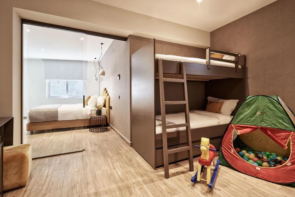 Room, Athens4, Athens