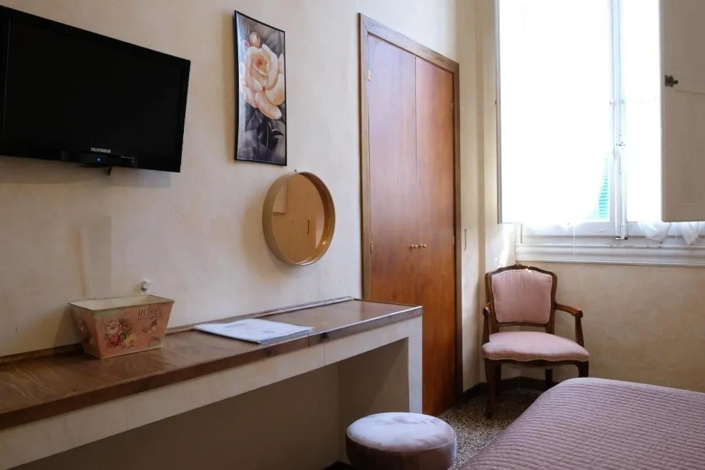 Room, Soggiorno Arcobaleno, Florence