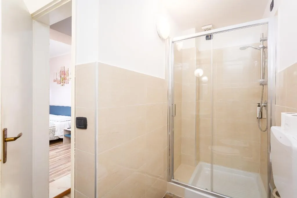 DOUBLE STANDARD Room, Basilea, Florence