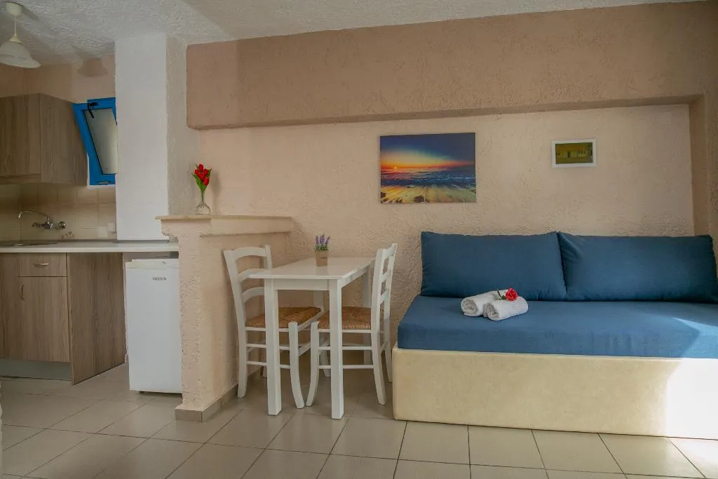 APARTMENT CAPACITY 3 ONE BEDROOM Room, Mareva Apartments, Crete