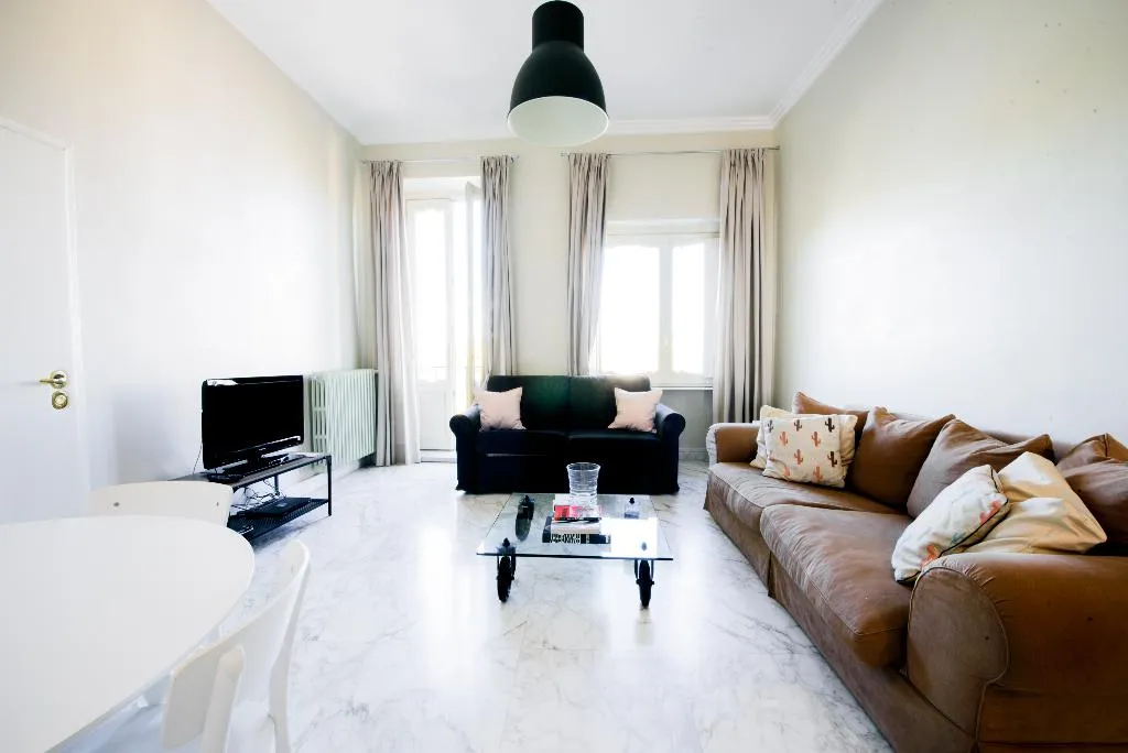 APARTMENT CAPACITY 6 TWO BEDROOMS Room, Fontana Più Stella Apartments, Rome