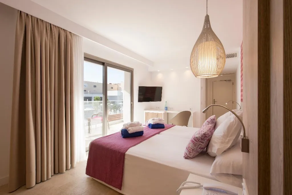 Double or Twin SUPERIOR Room, Bella Playa, Majorca