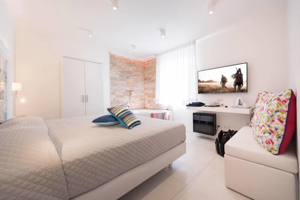 DOUBLE DELUXE CITY VIEW Room, Amalfi, Naples